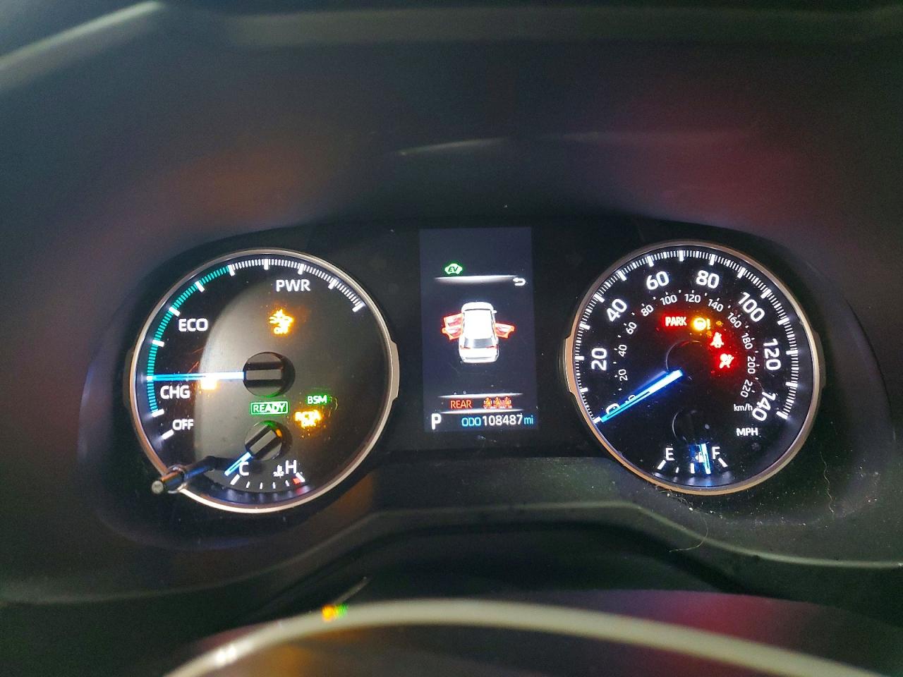 2021 TOYOTA RAV4 LE photo 25