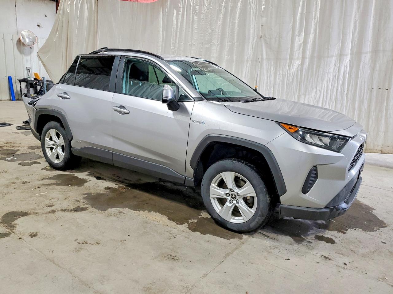 2021 TOYOTA RAV4 LE photo 10