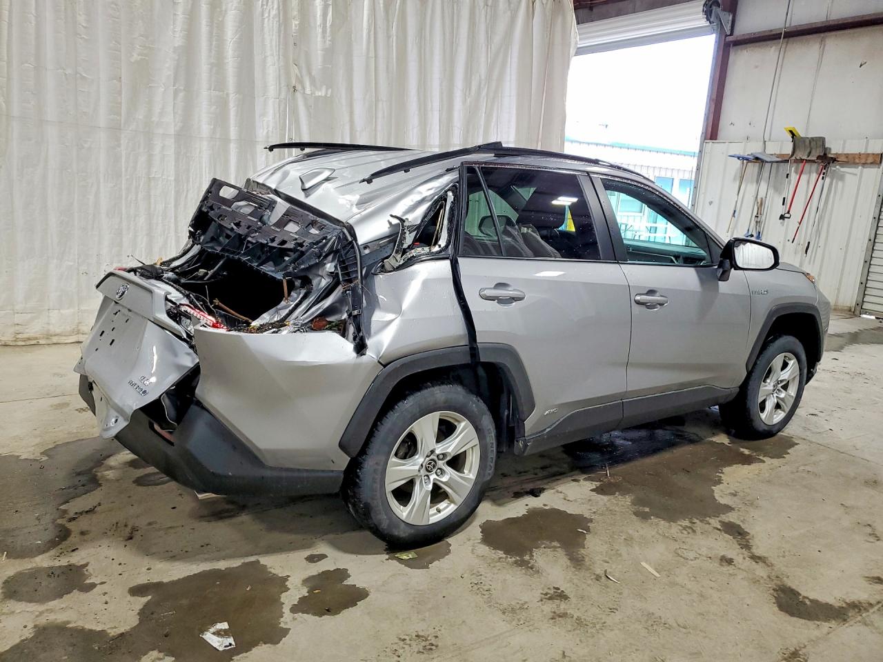 2021 TOYOTA RAV4 LE photo 7