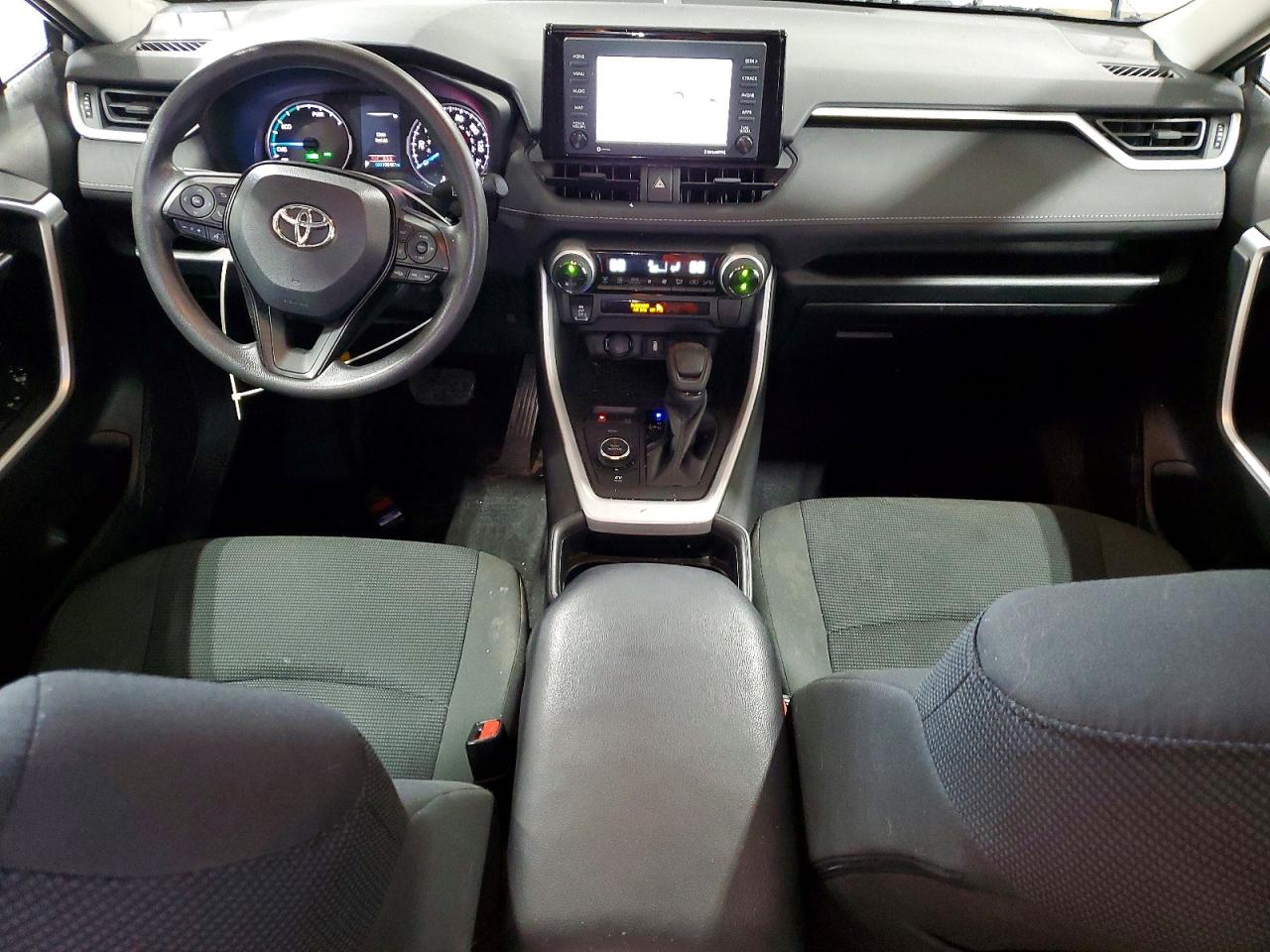 2021 TOYOTA RAV4 LE photo 22