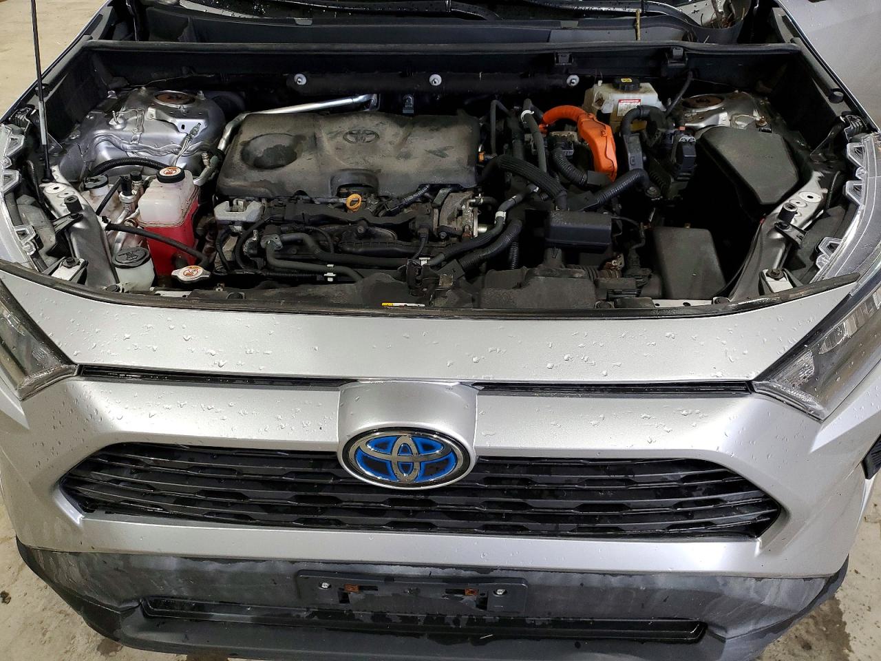 2021 TOYOTA RAV4 LE photo 31
