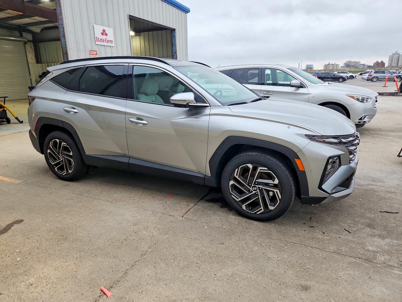 2026 HYUNDAI TUCSON LIMITED photo 4