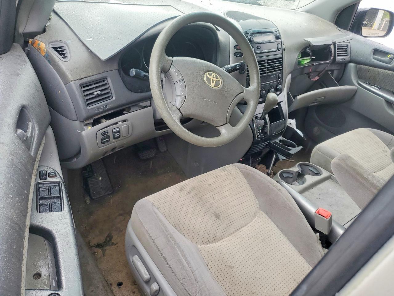2009 TOYOTA SIENNA LE 7-PASSENGER photo 8