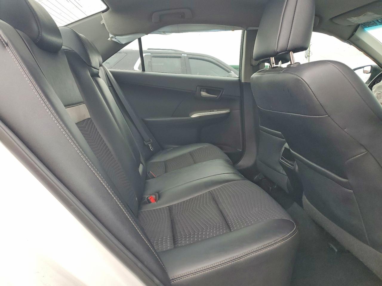 2012 TOYOTA CAMRY SE photo 28