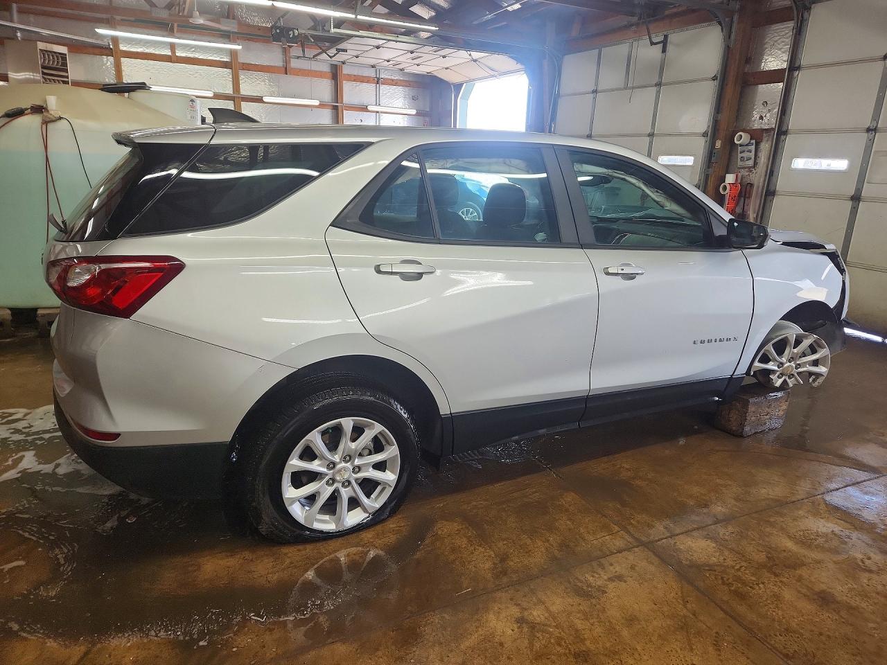 2020 CHEVROLET EQUINOX LS photo 3