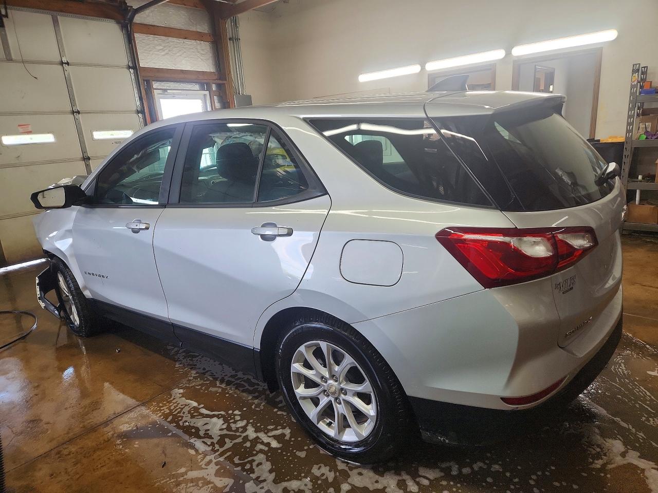 2020 CHEVROLET EQUINOX LS photo 2