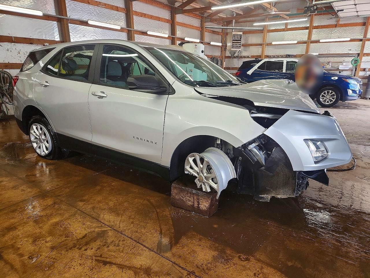 2020 CHEVROLET EQUINOX LS photo 4