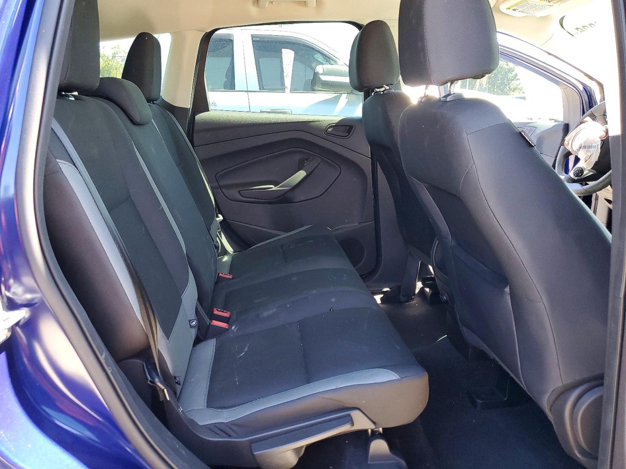 2016 FORD ESCAPE S photo 31