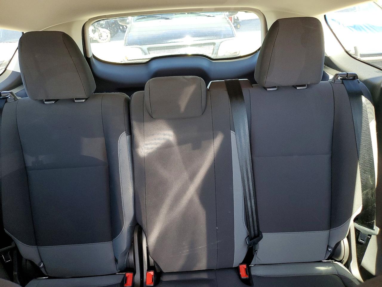 2016 FORD ESCAPE S photo 28