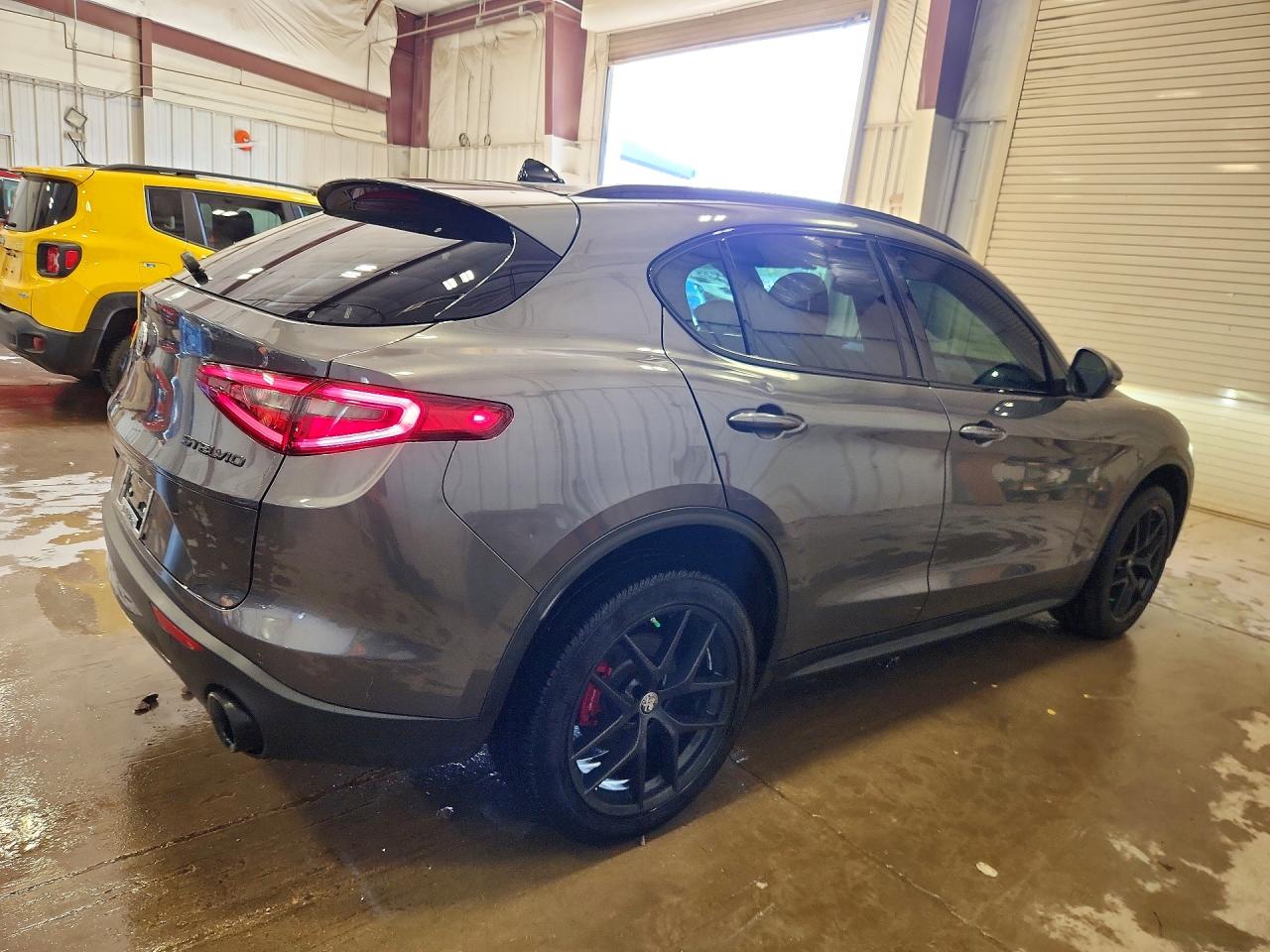 2020 ALFA ROMEO STELVIO photo 7