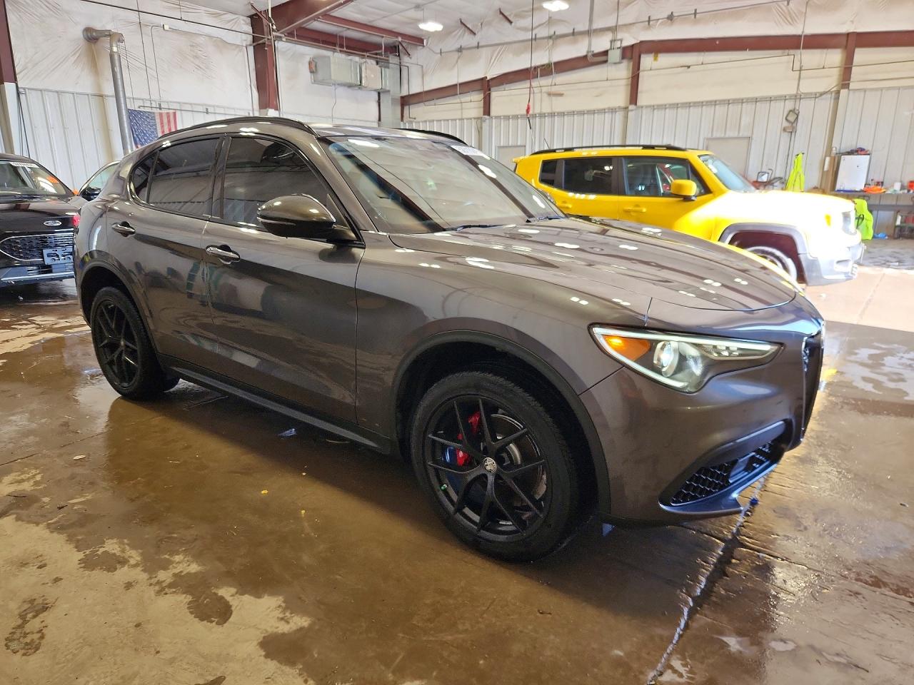 2020 ALFA ROMEO STELVIO photo 10