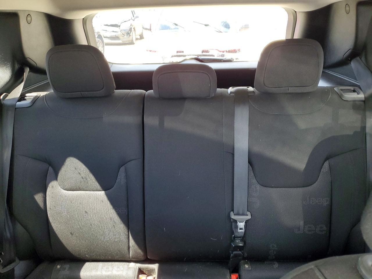2017 JEEP RENEGADE LATITUDE photo 19