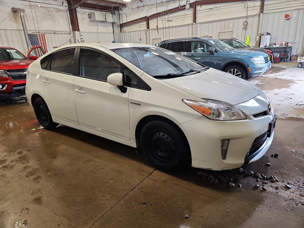 2015 TOYOTA PRIUS THREE photo 10