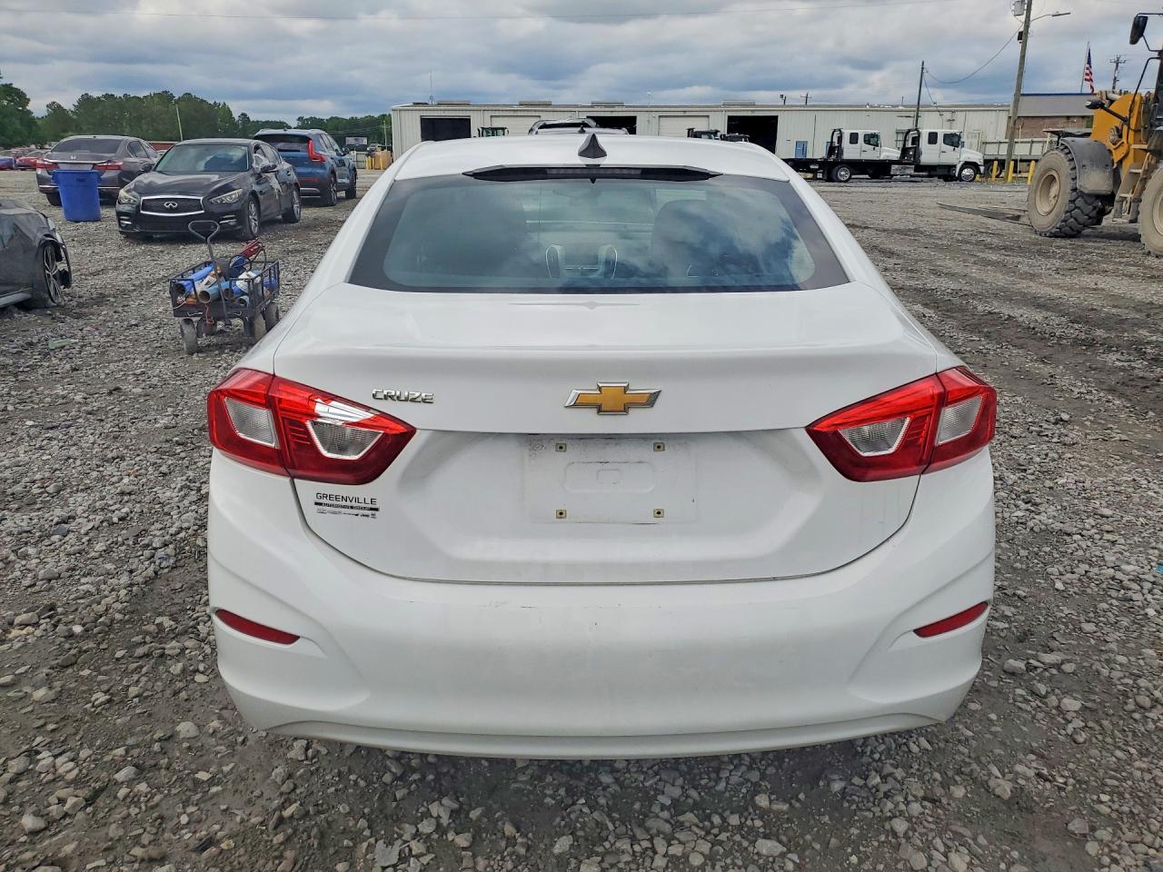 2017 CHEVROLET CRUZE LS photo 11