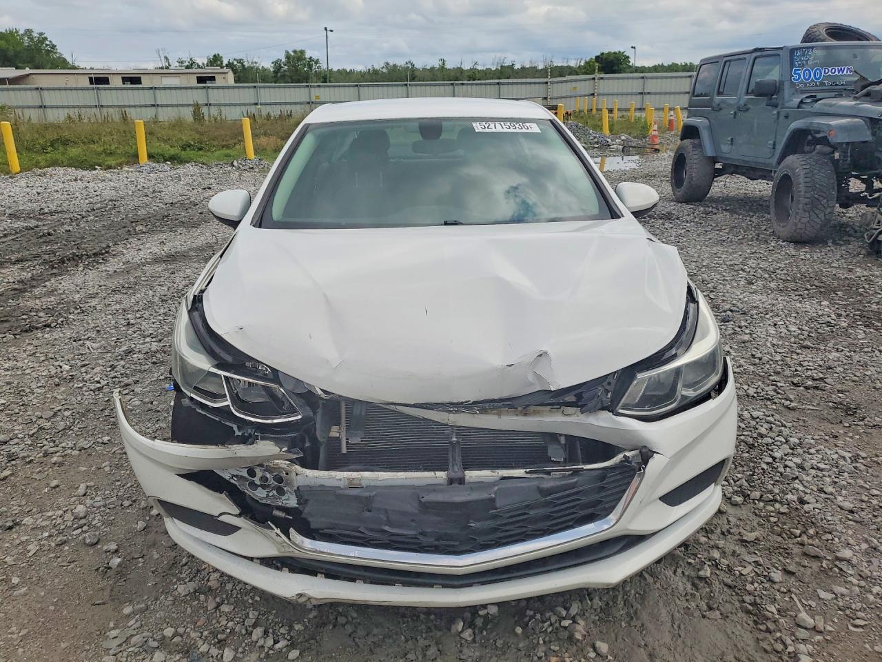 2017 CHEVROLET CRUZE LS photo 9