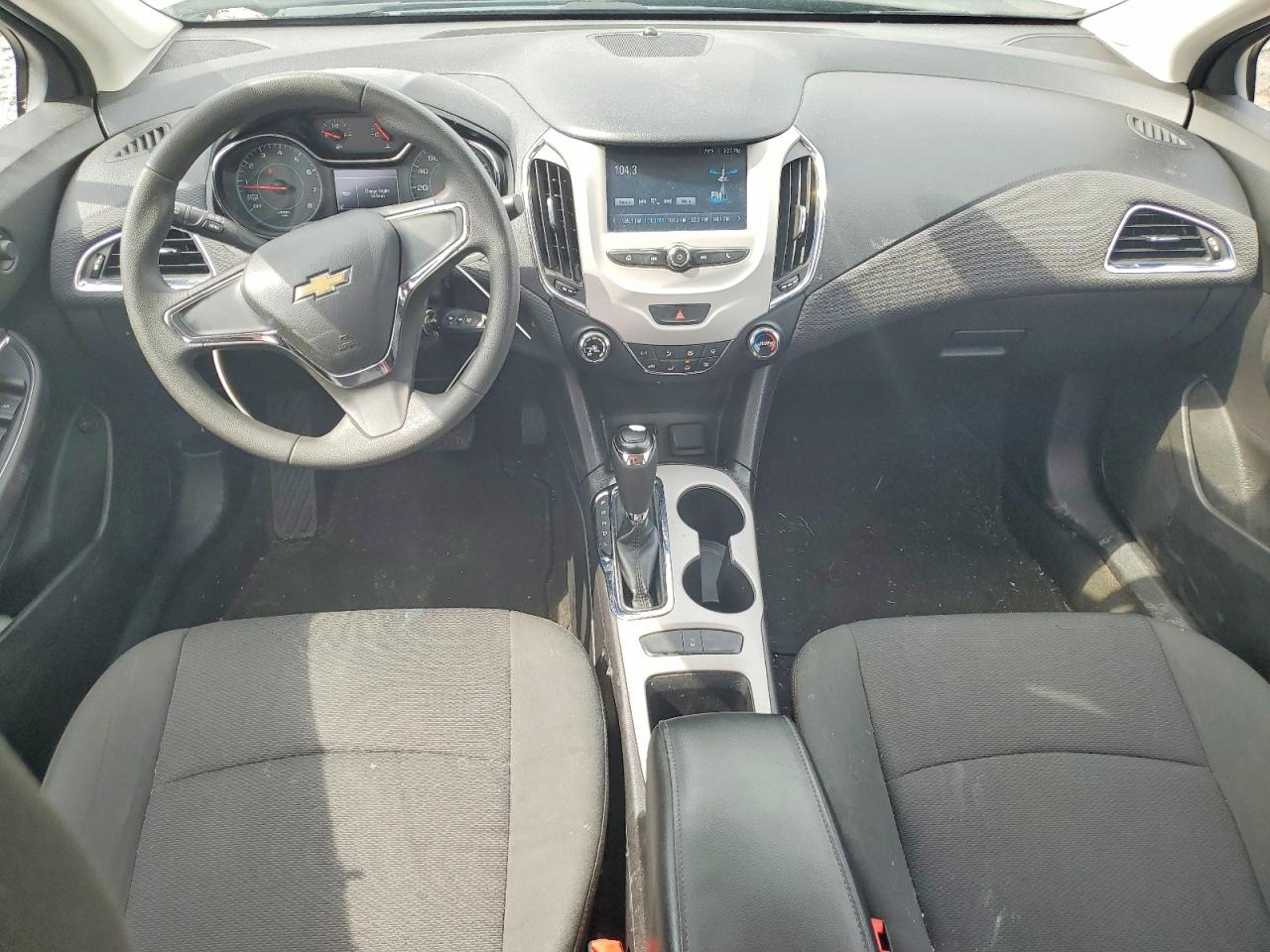 2017 CHEVROLET CRUZE LS photo 15