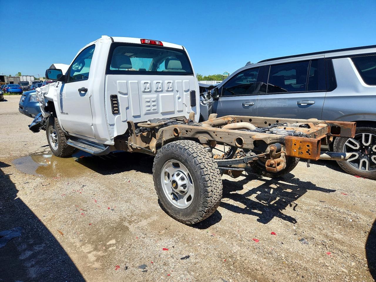 2017 CHEVROLET SILVERADO K2500  CAB & CHASSIS photo 3