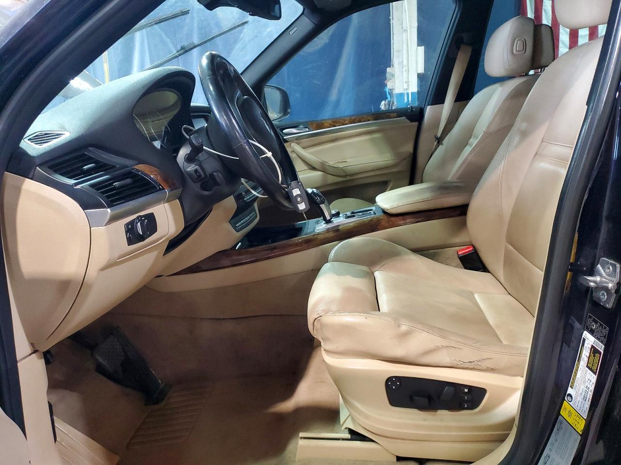 2010 BMW X5 XDRIVE48I photo 13