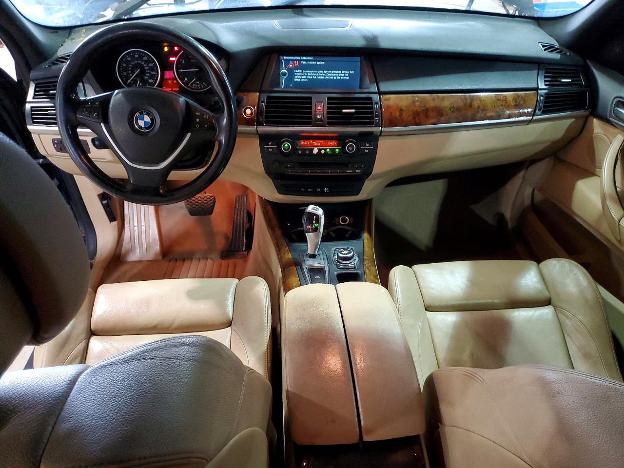 2010 BMW X5 XDRIVE48I photo 15