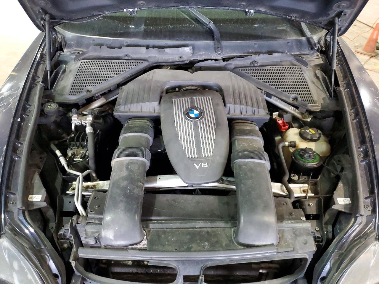2010 BMW X5 XDRIVE48I photo 23