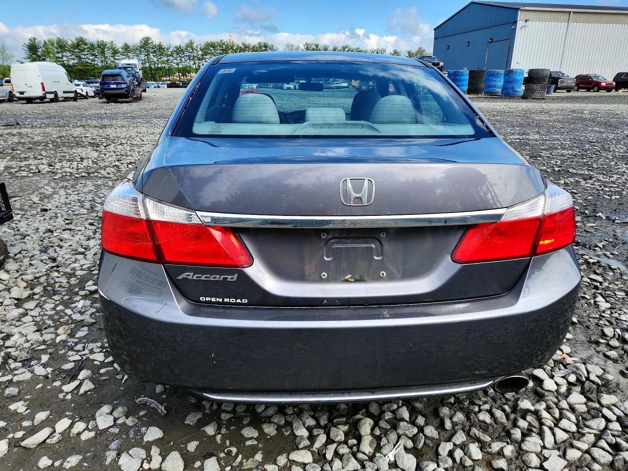 2013 HONDA ACCORD LX photo 16