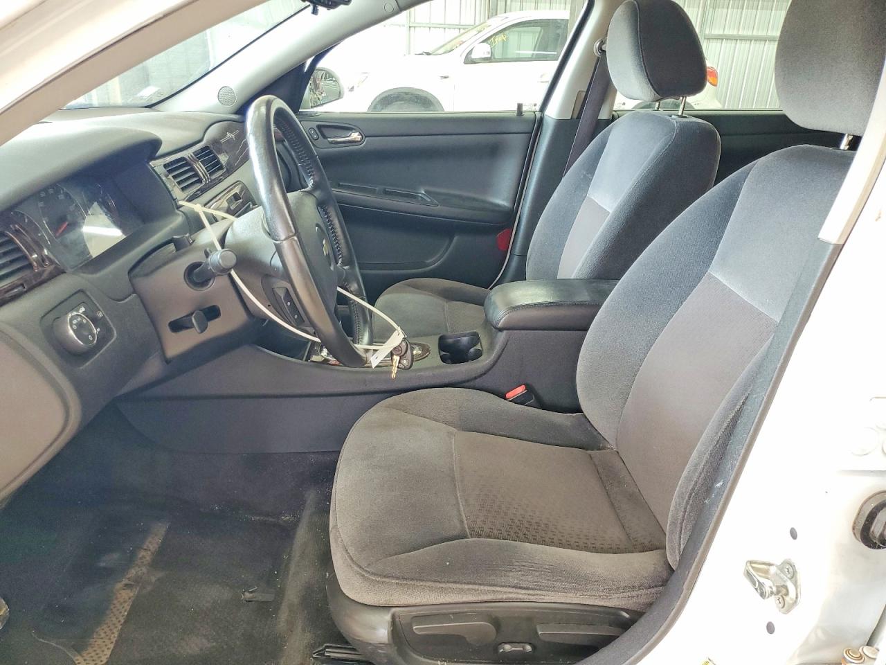 2012 CHEVROLET IMPALA LT photo 13