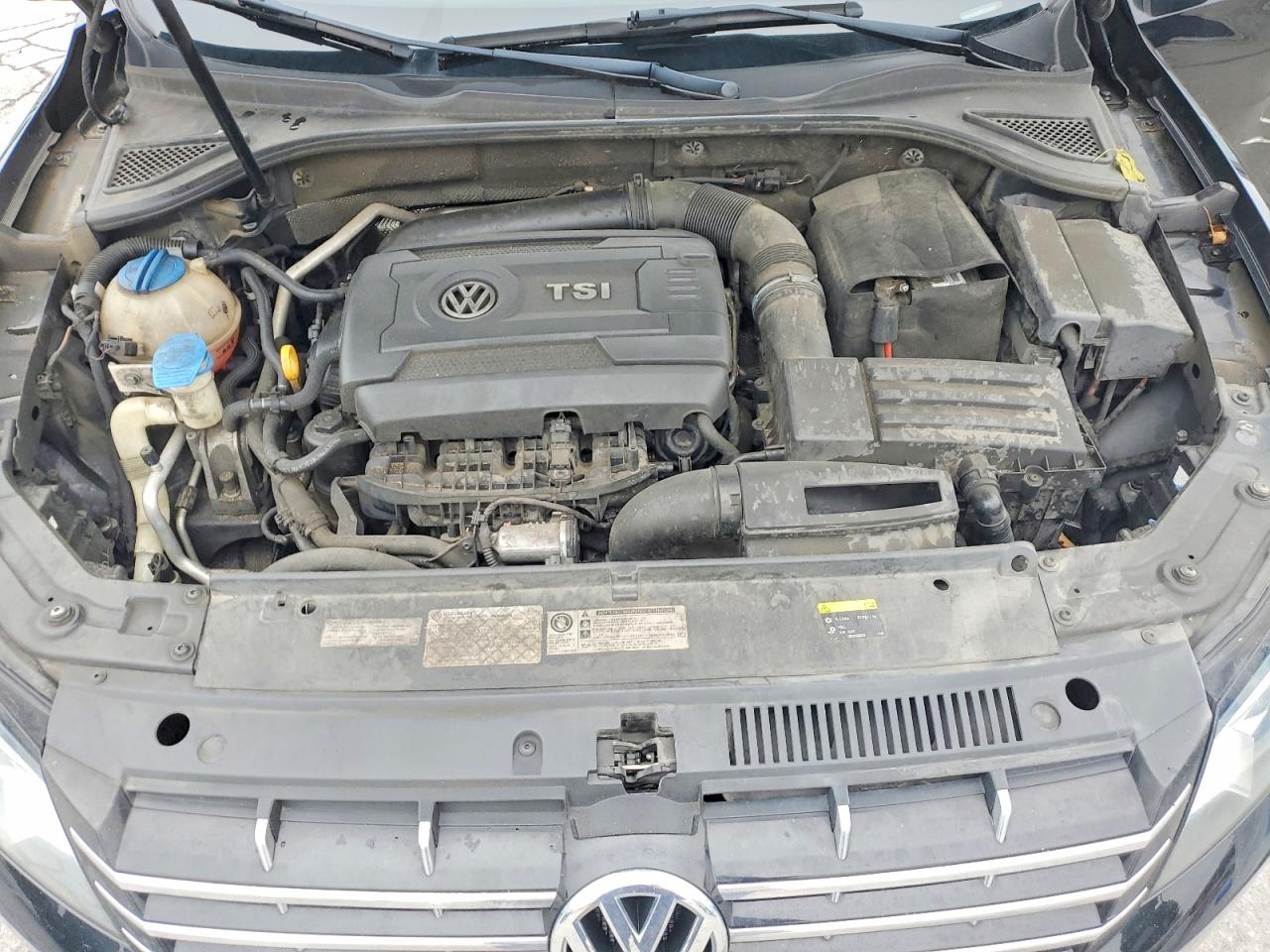 2015 VOLKSWAGEN PASSAT S photo 21