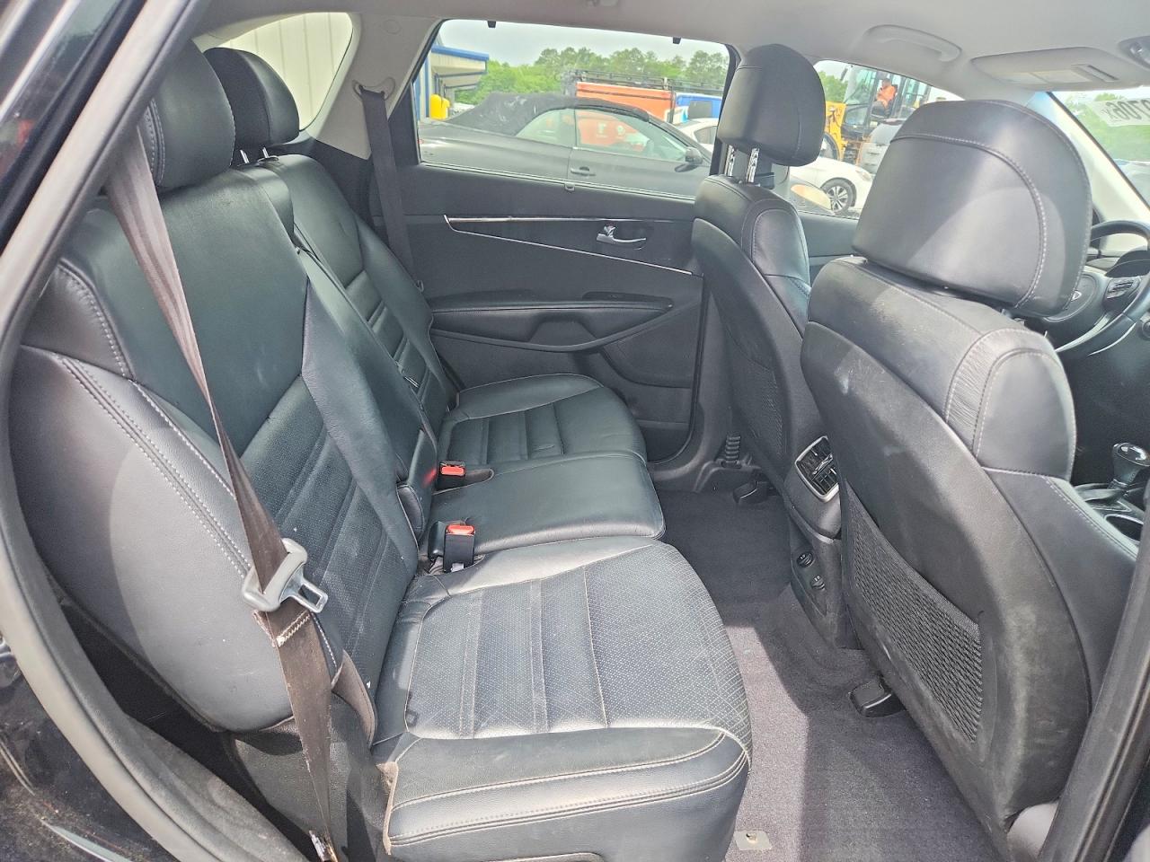 2017 KIA SORENTO EX photo 31