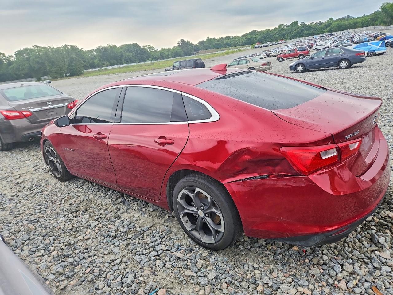 2023 CHEVROLET MALIBU LT photo 3