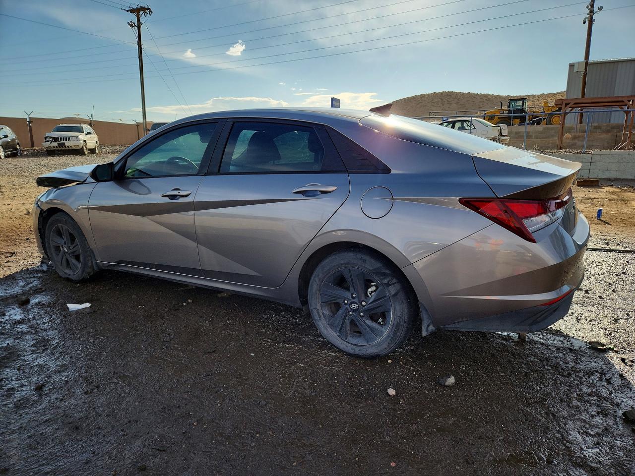 2022 HYUNDAI ELANTRA SEL photo 2