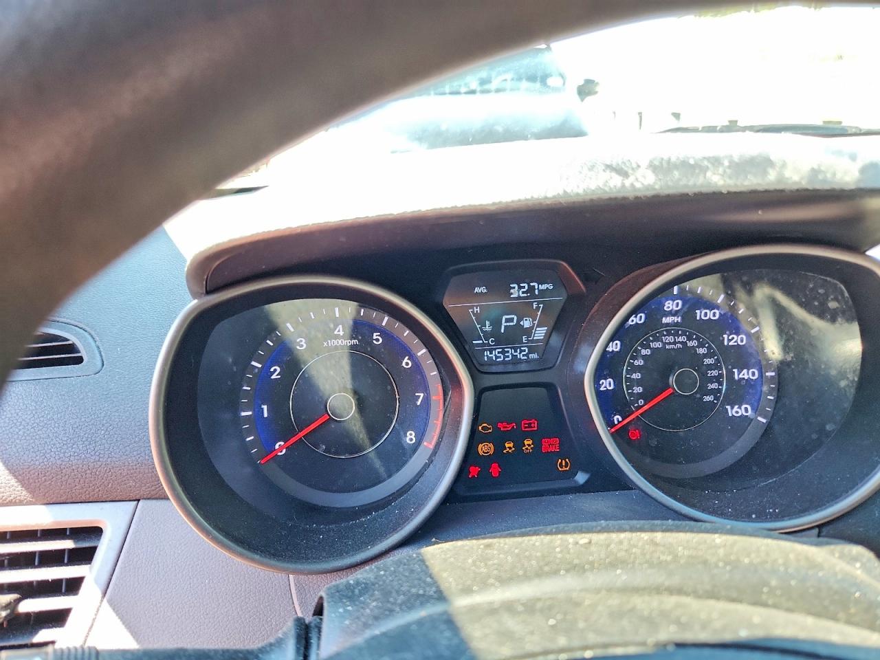 2015 HYUNDAI ELANTRA SE photo 25