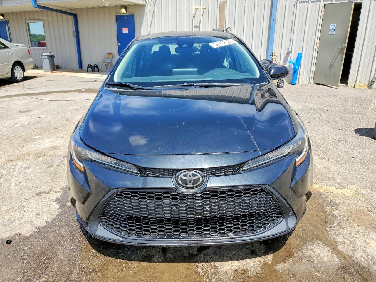 2020 TOYOTA COROLLA LE photo 9