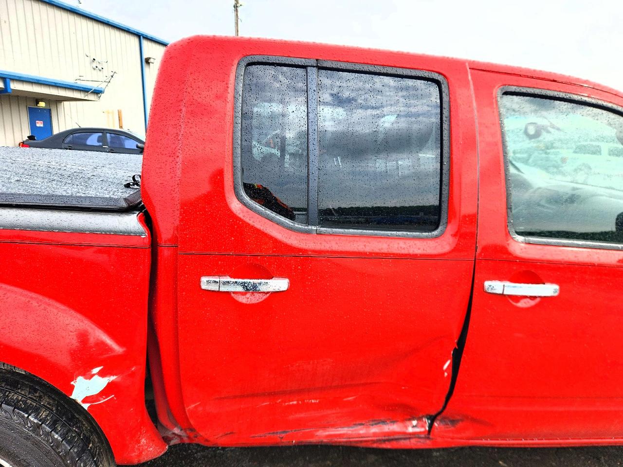 2011 NISSAN FRONTIER S photo 10