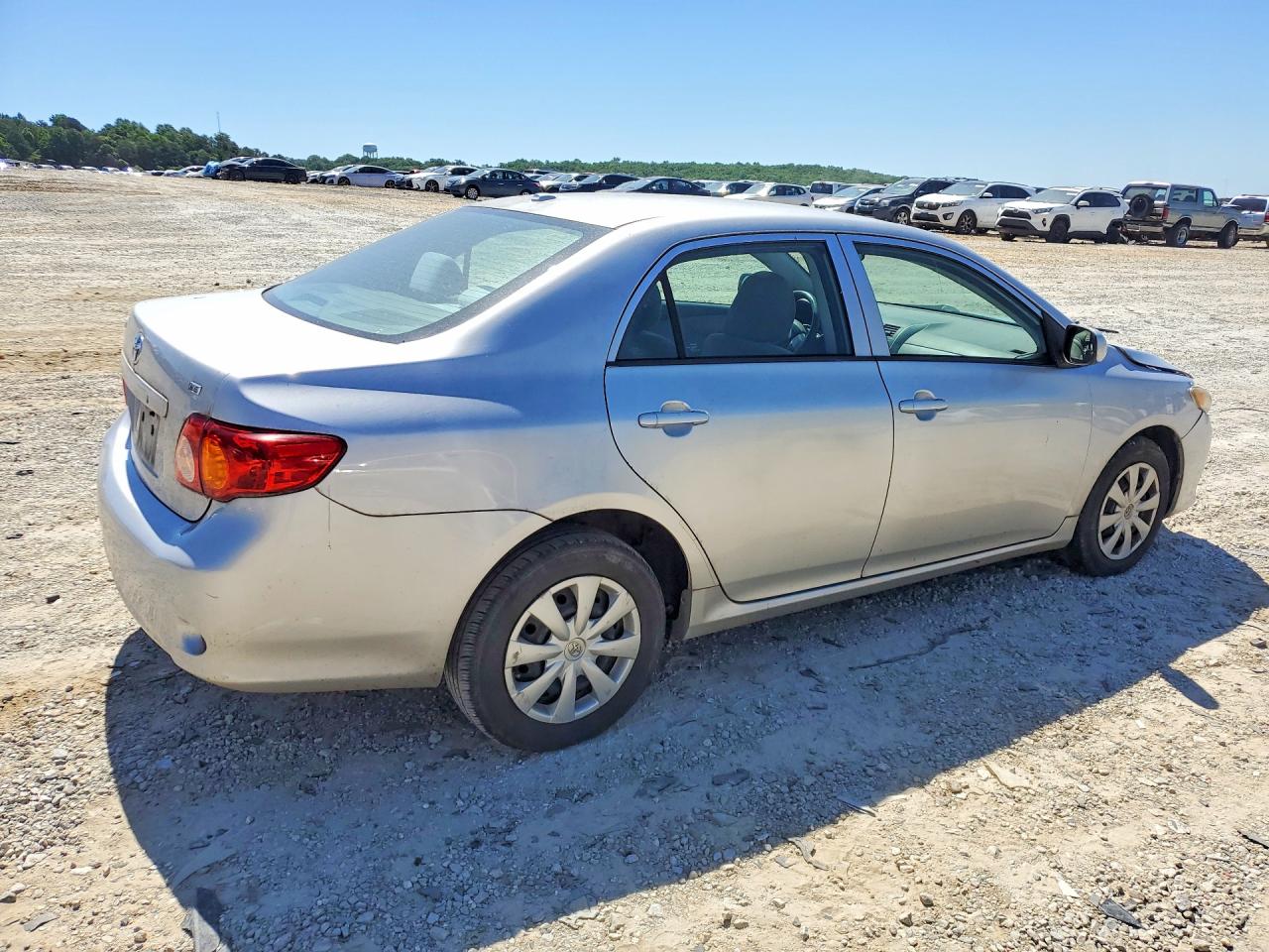 2010 TOYOTA COROLLA LE photo 5