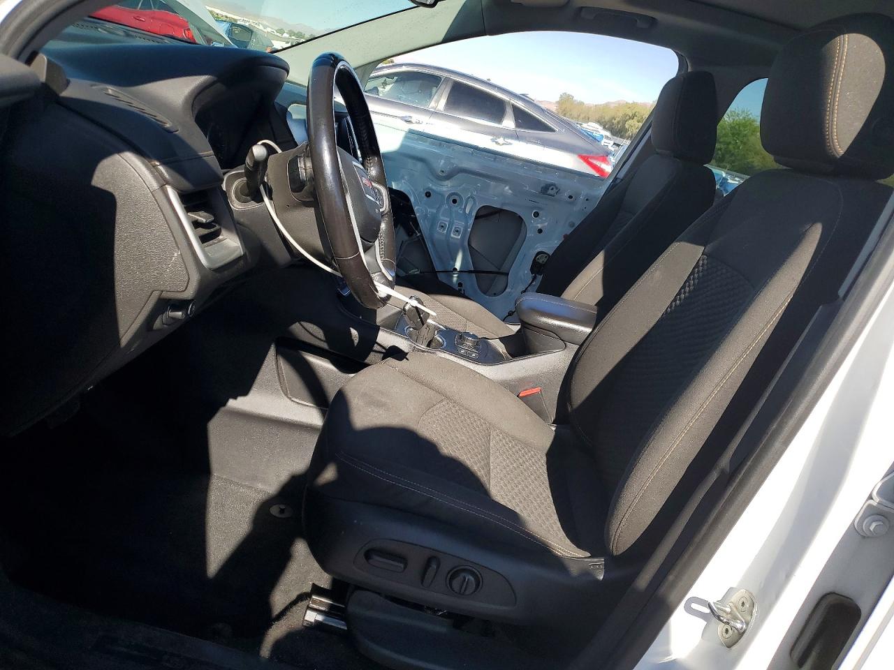 2020 GMC TERRAIN SLE photo 13