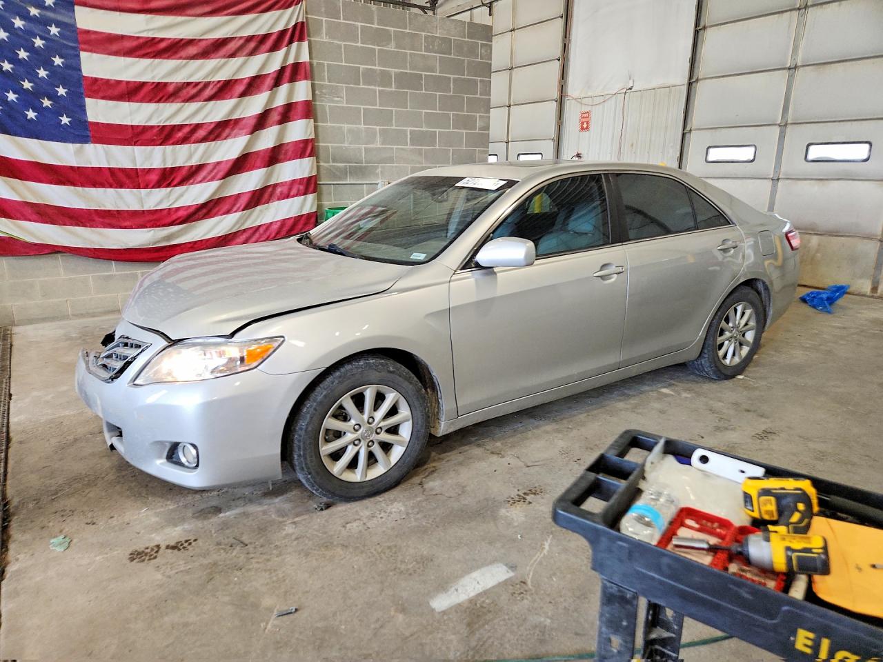 2011 TOYOTA CAMRY