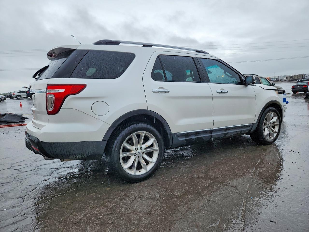 2015 FORD EXPLORER LIMITED photo 5