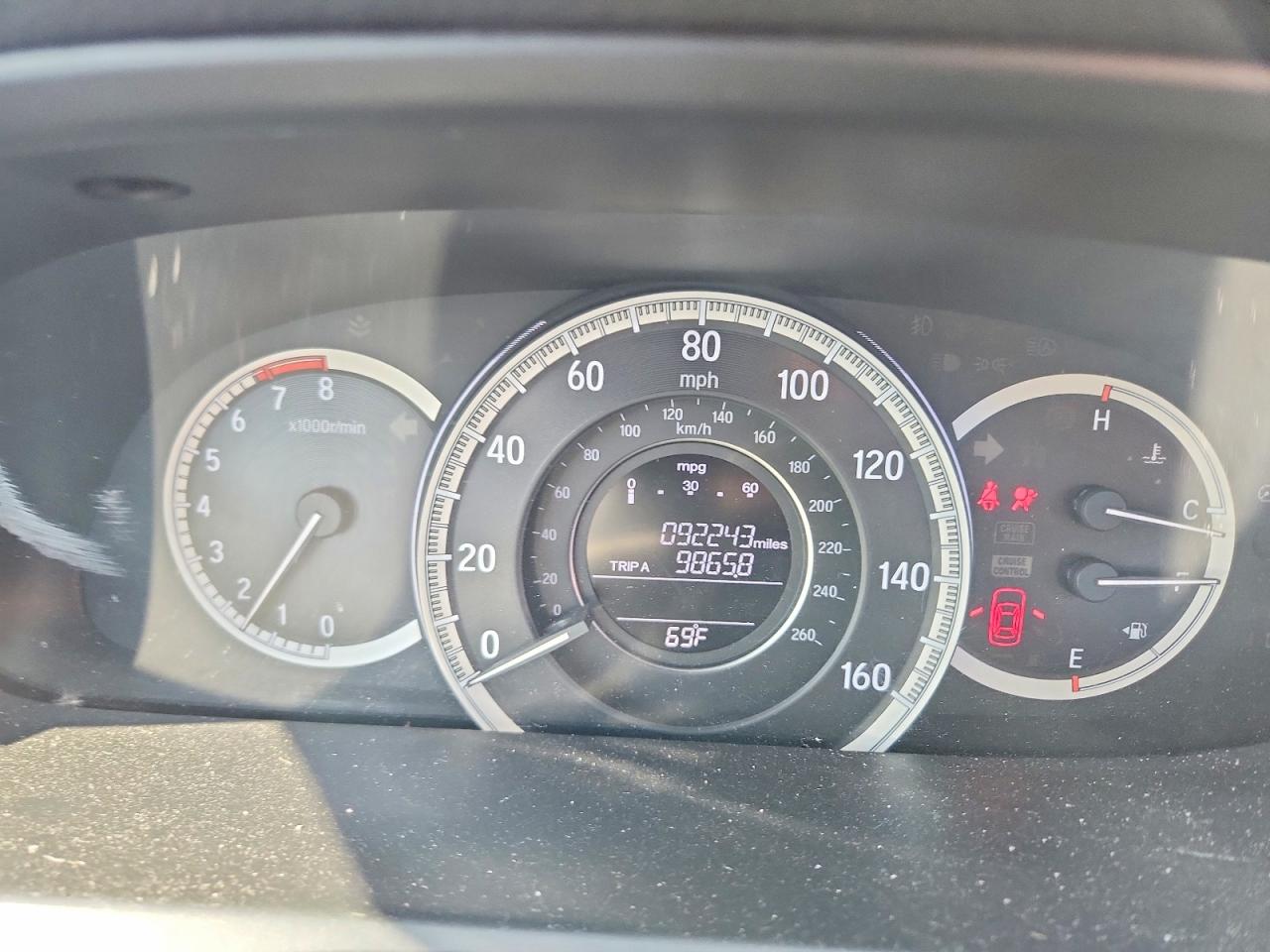 2016 HONDA ACCORD LX photo 9