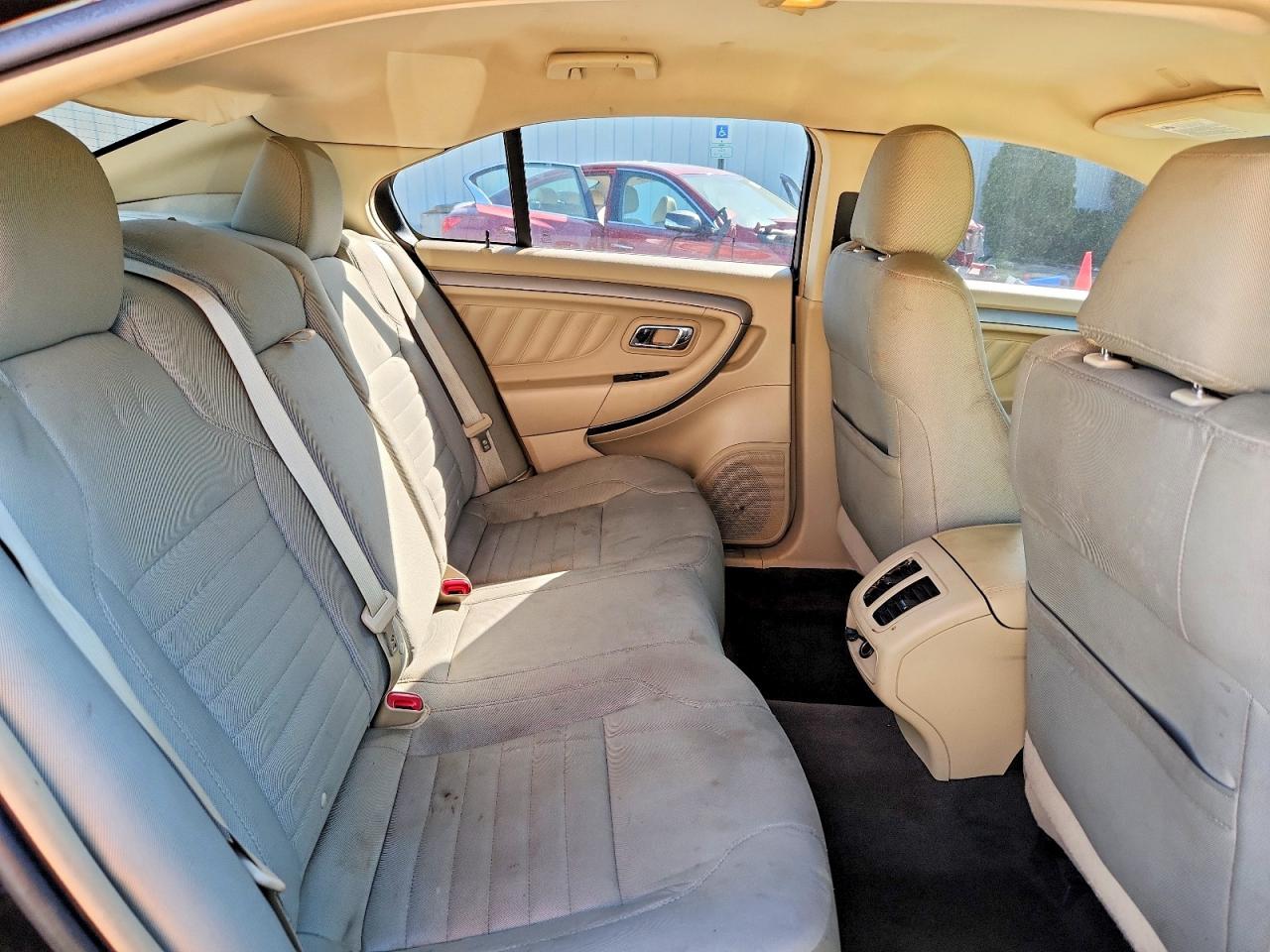 2014 FORD TAURUS SE photo 28