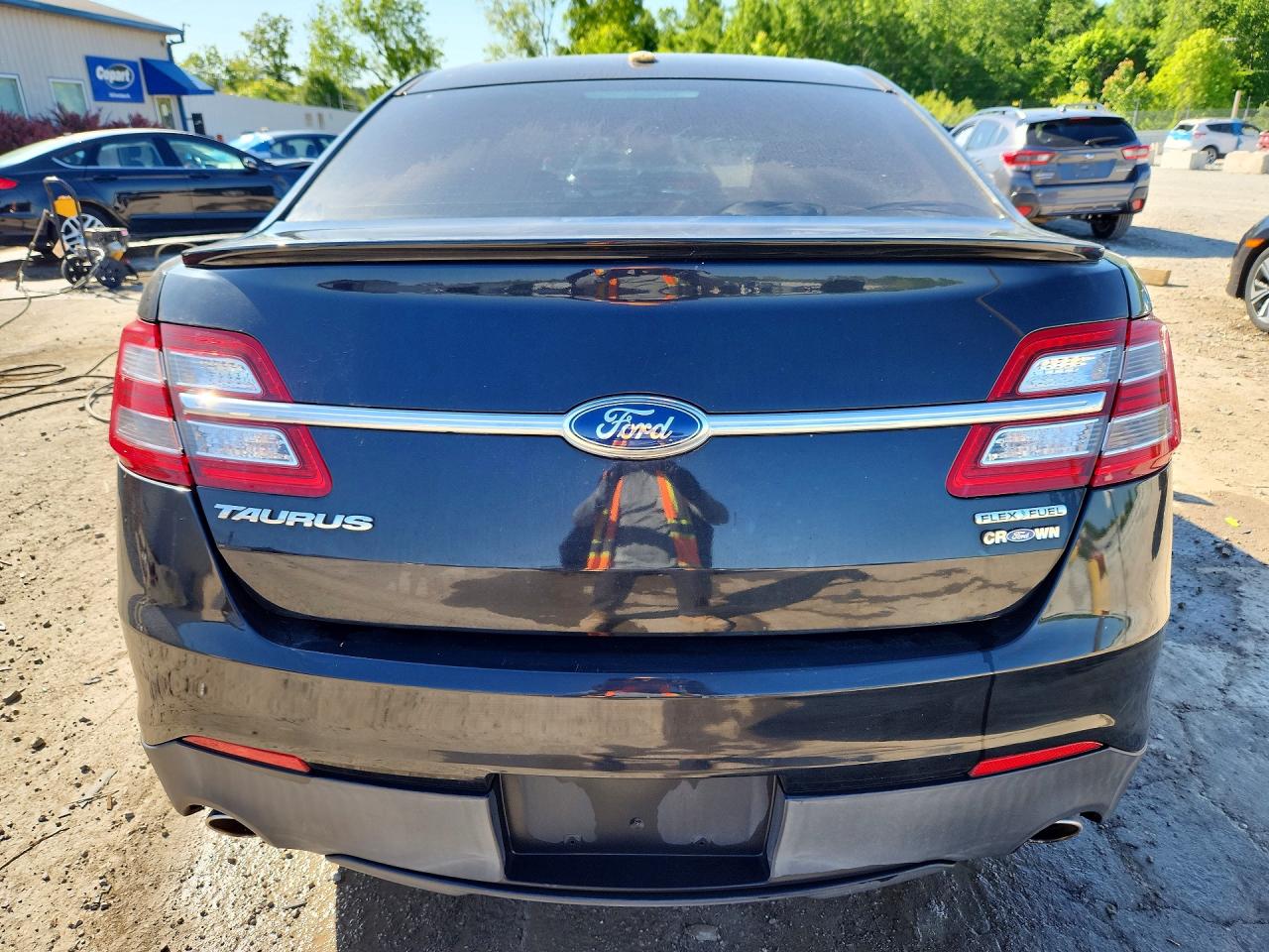 2014 FORD TAURUS SE photo 16