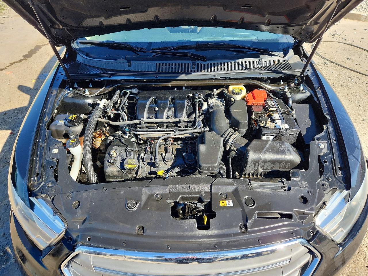 2014 FORD TAURUS SE photo 31