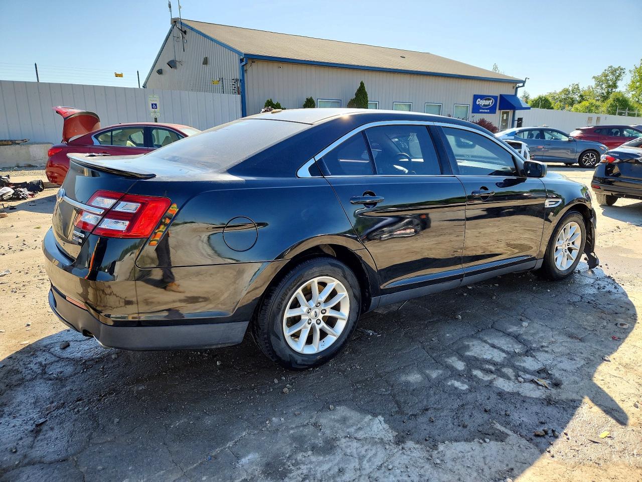 2014 FORD TAURUS SE photo 7