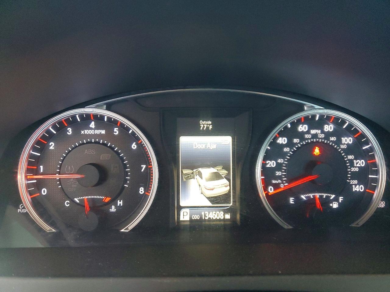 2015 TOYOTA CAMRY SE photo 17