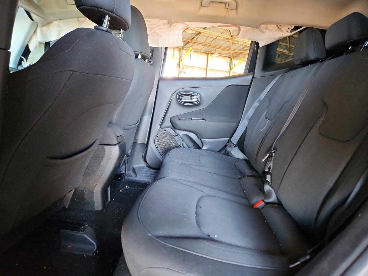 2015 JEEP RENEGADE LATITUDE photo 10