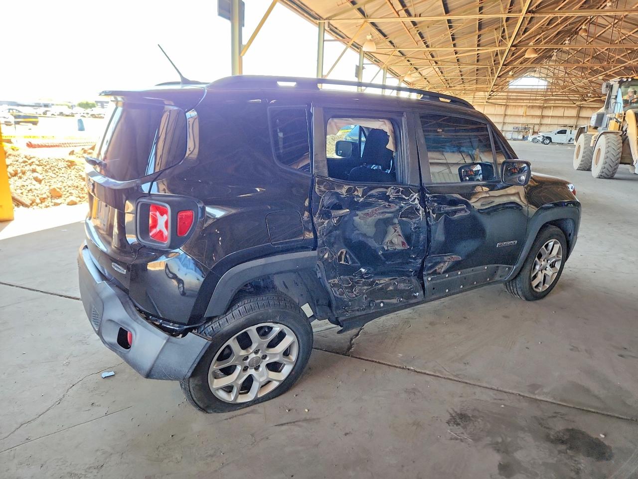 2015 JEEP RENEGADE LATITUDE photo 3