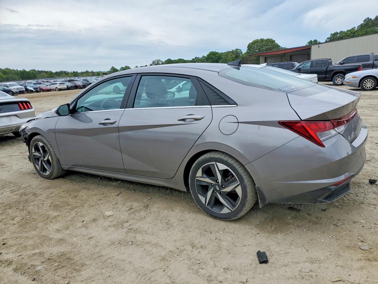 2023 HYUNDAI ELANTRA LIMITED photo 3
