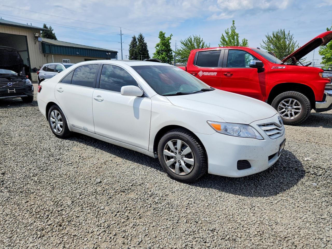2010 TOYOTA CAMRY LE photo 7