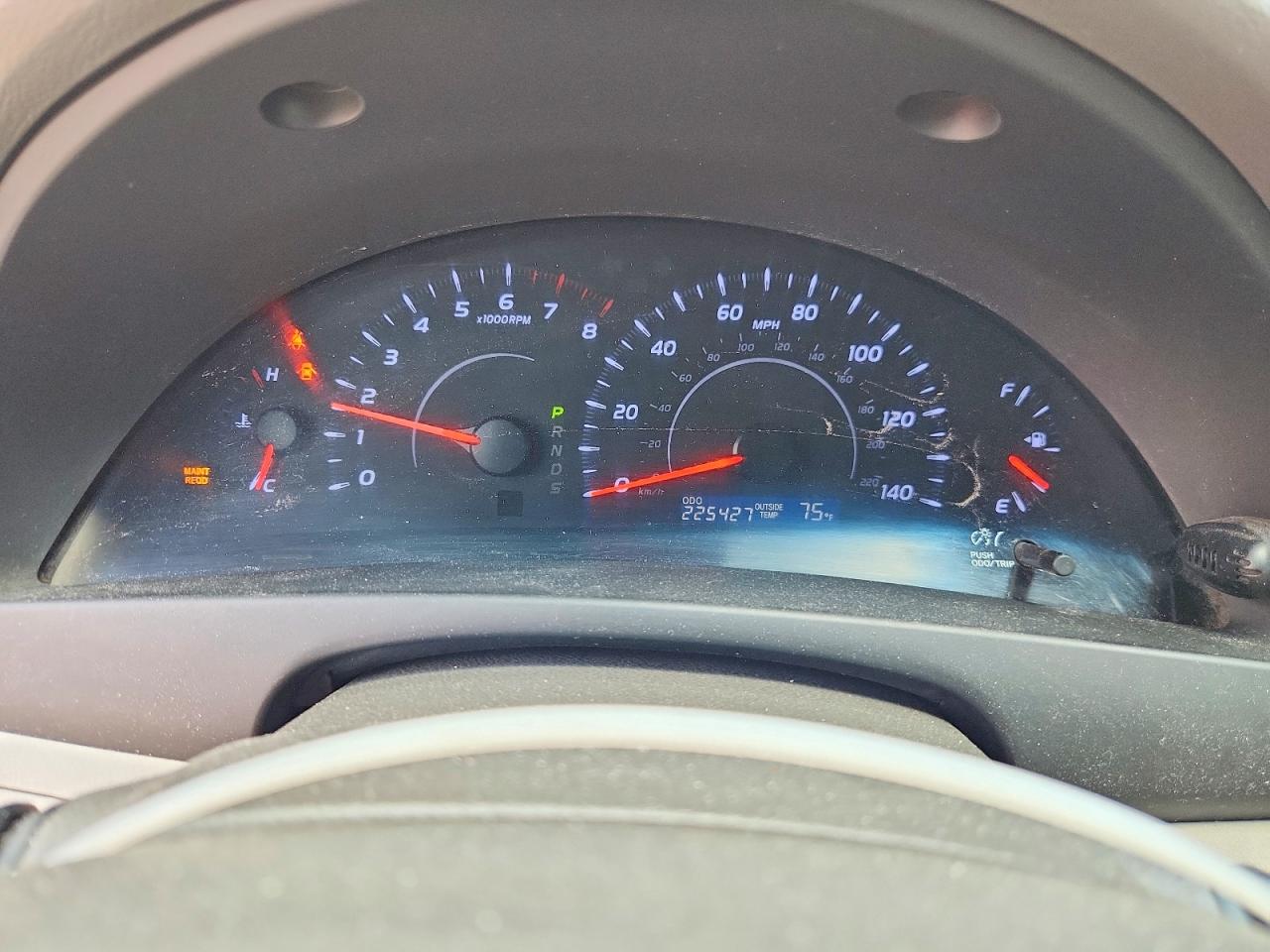 2010 TOYOTA CAMRY LE photo 17