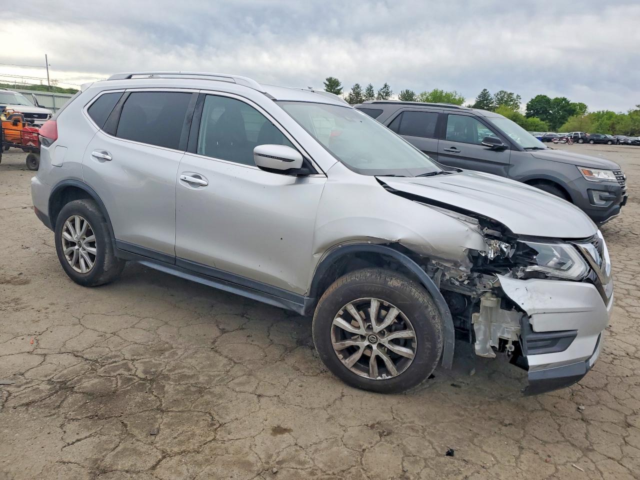 2019 NISSAN ROGUE SV photo 10