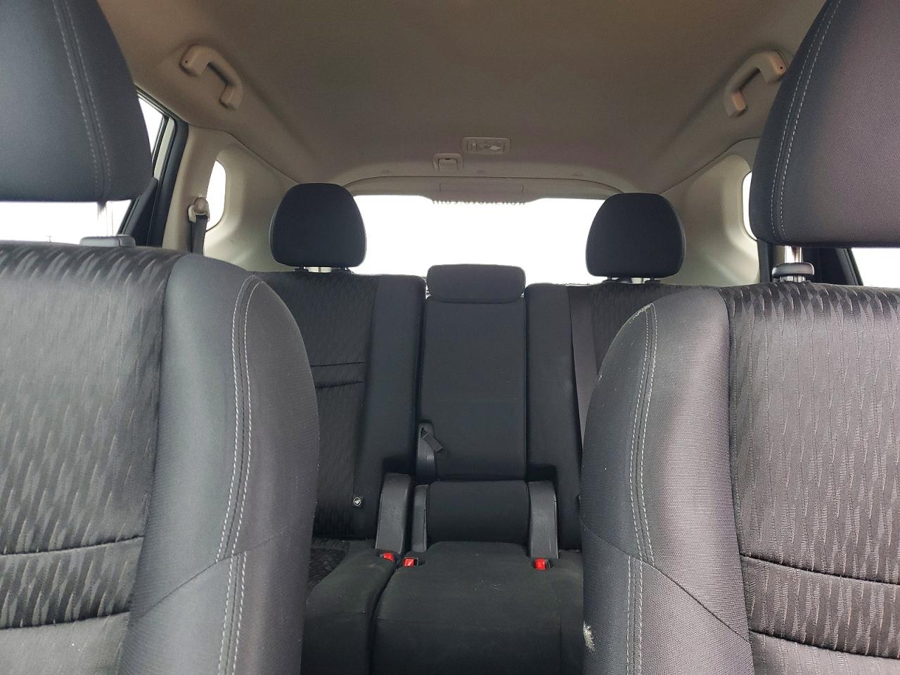 2019 NISSAN ROGUE SV photo 28
